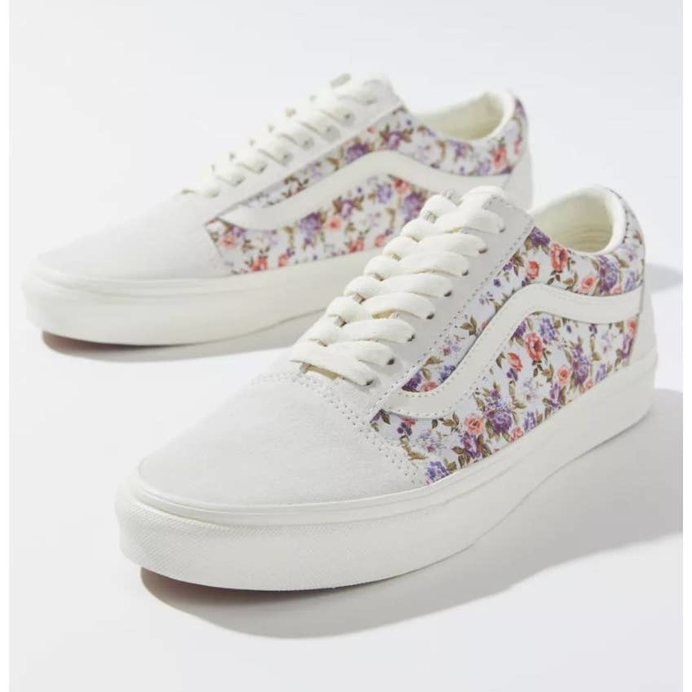 Vans Old Skool Sneaker in Floral + Marshmallow - Picture 2 of 14